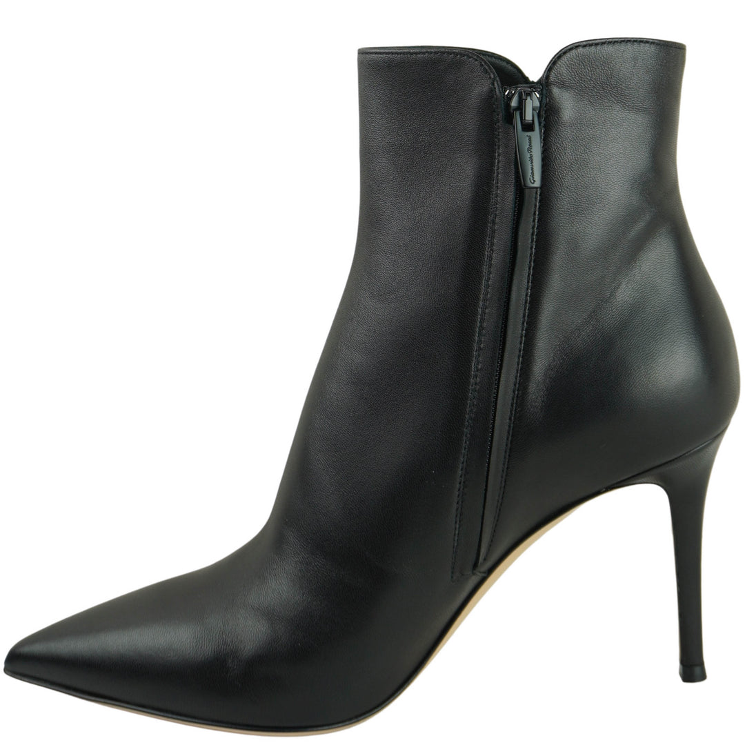 Gianvito Rossi Levy Ankle Boots in Black - Discounts on Gianvito Rossi at UAL