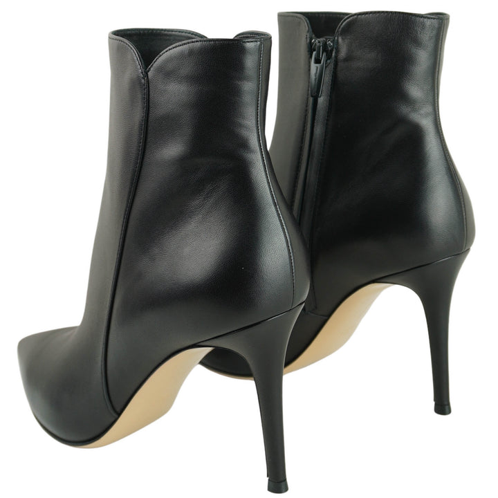 Gianvito Rossi Levy Ankle Boots in Black - Discounts on Gianvito Rossi at UAL
