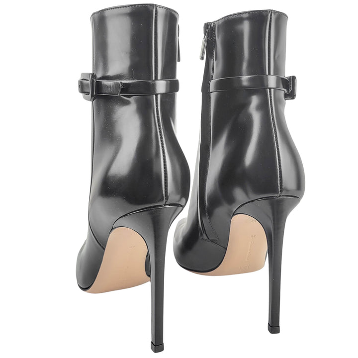 Gianvito Rossi Linsay Bootie in Black - Discounts on Gianvito Rossi at UAL