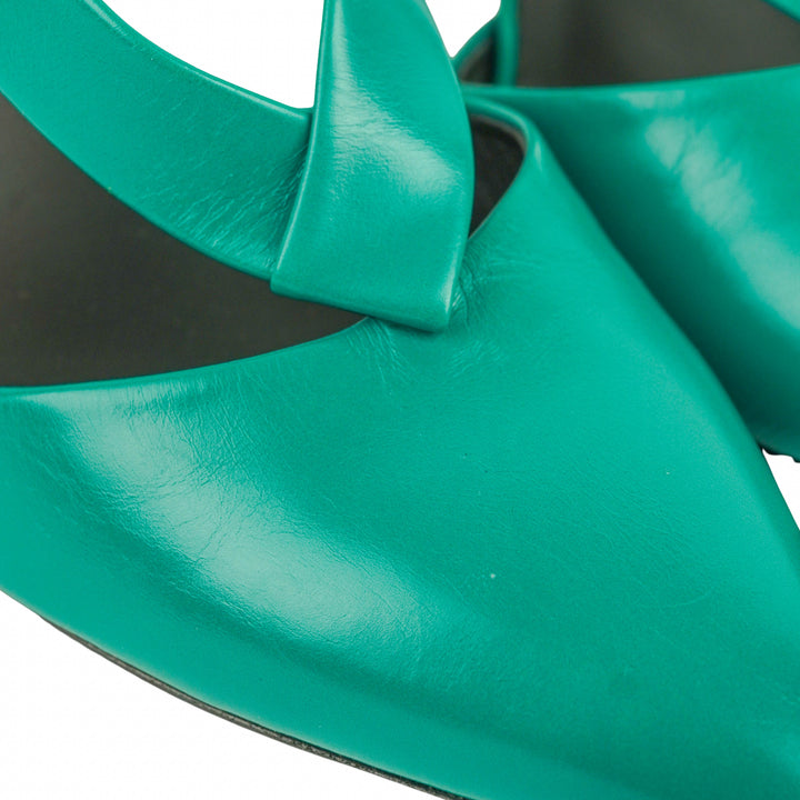 Roger Vivier Choc Real V Slingback Sandals in Green - Discounts on Roger Vivier at UAL