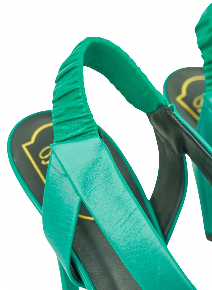 Roger Vivier Choc Real V Slingback Sandals in Green - Discounts on Roger Vivier at UAL