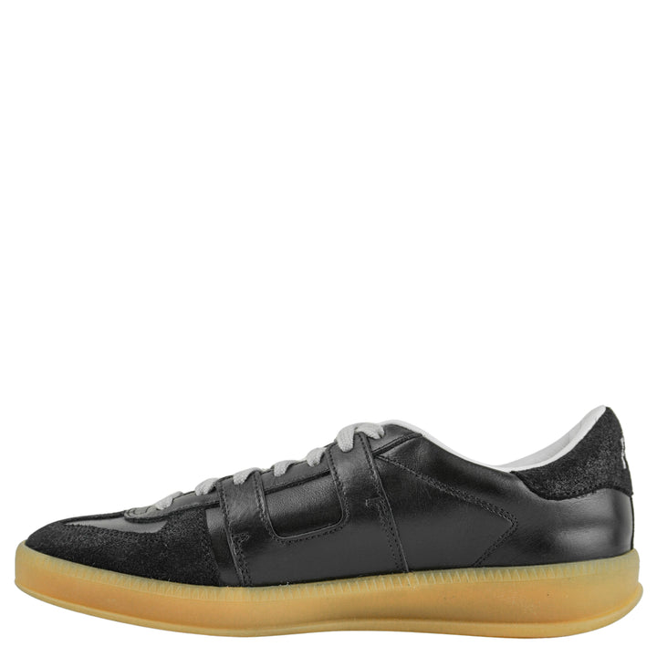 P448 Monza Glitterfine Sneakers in Black - Discounts on P448 at UAL