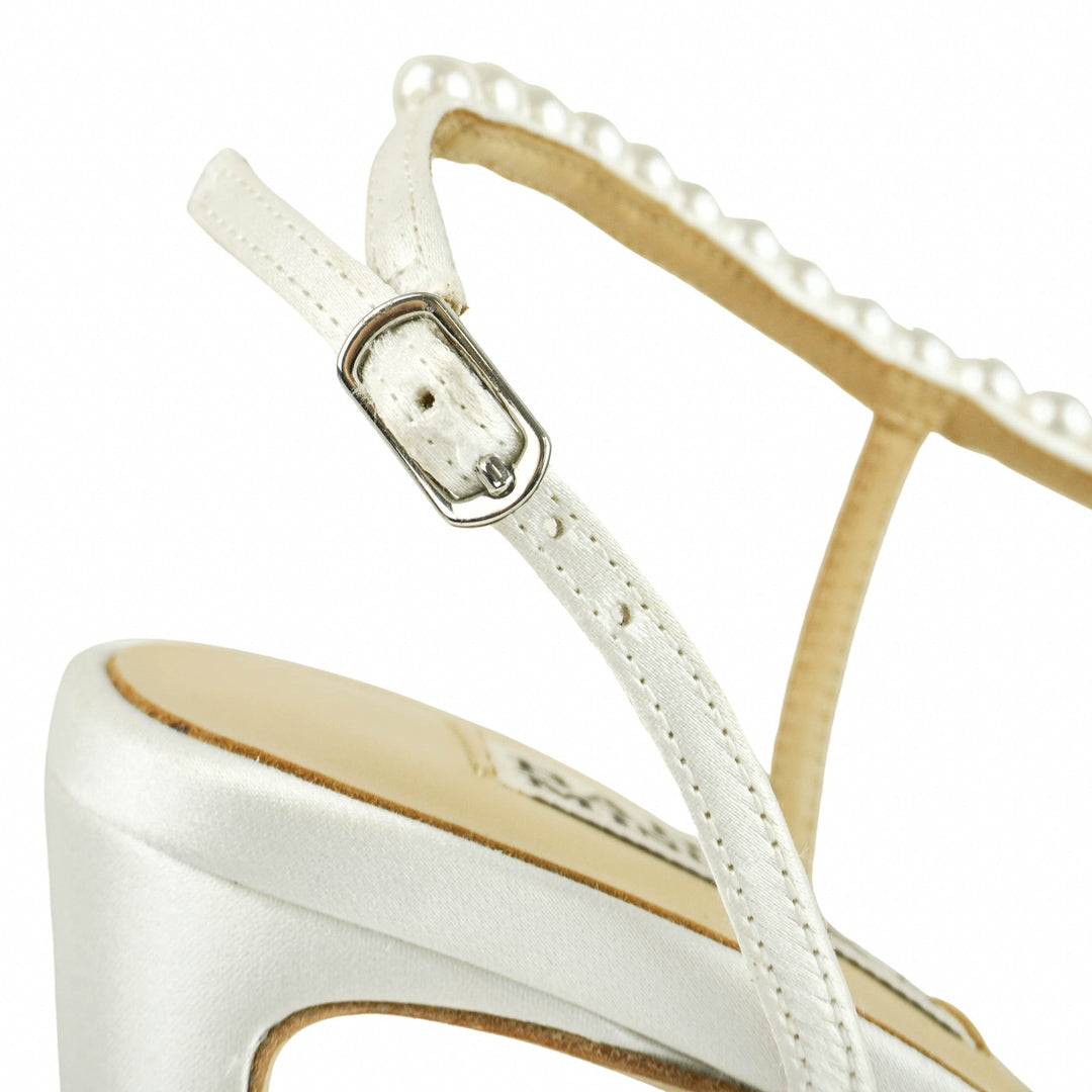 Badgley Mischka Amora Heels in White - Discounts on Badgley Mischka at UAL