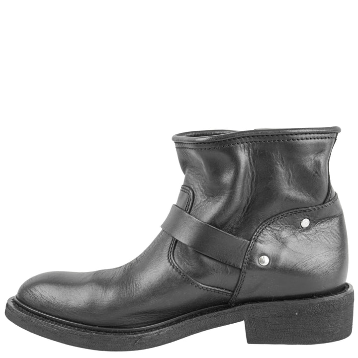 Golden Goose Biker Low Boots in Black - Discounts on Golden Goose at UAL