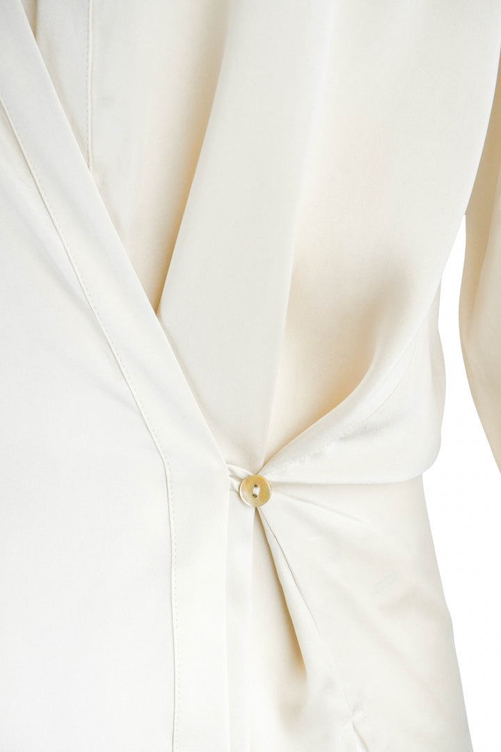 L'Agence Sora Blouse in Champagne - Discounts on L'AGENCE at UAL