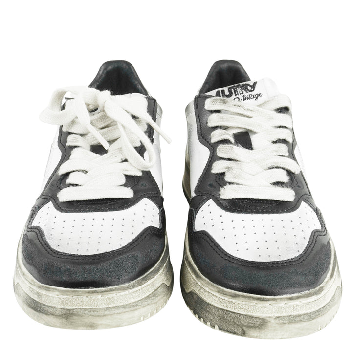 Autry Super Vintage Low Top Sneakers in Black and Silver - Discounts on Autry at UAL