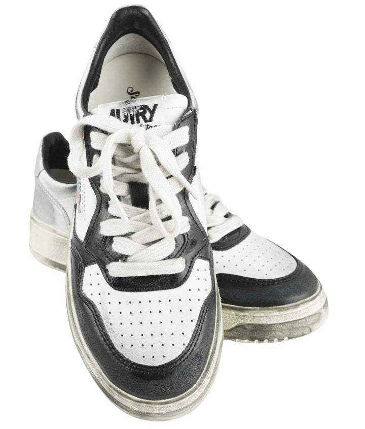 Autry Super Vintage Low Top Sneakers in Black and Silver - Discounts on Autry at UAL