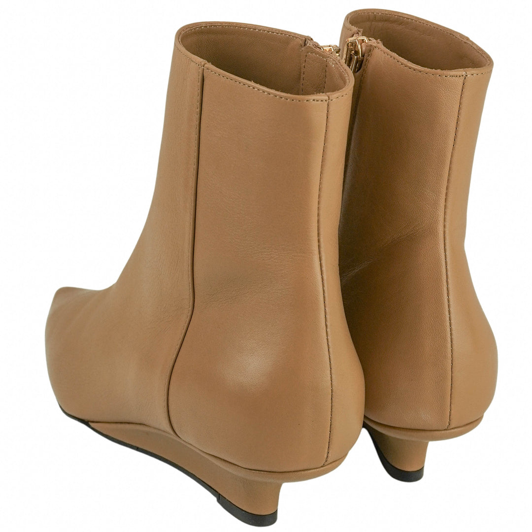 Toteme Sharp Leather Ankle Boots in Camel - Discounts on Toteme at UAL