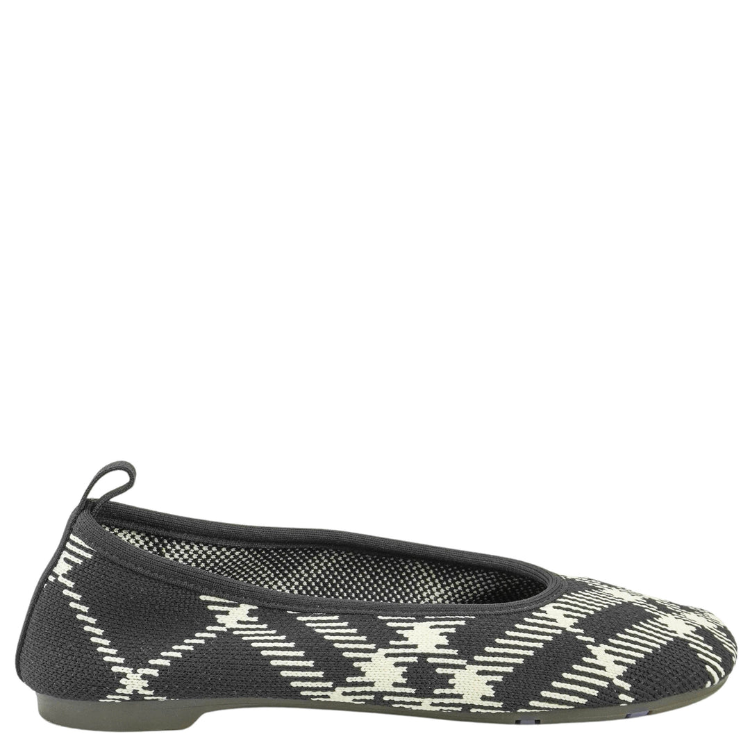 Burberry Ballerina Flats in Black and Chalk - Discounts on Burberry at UAL