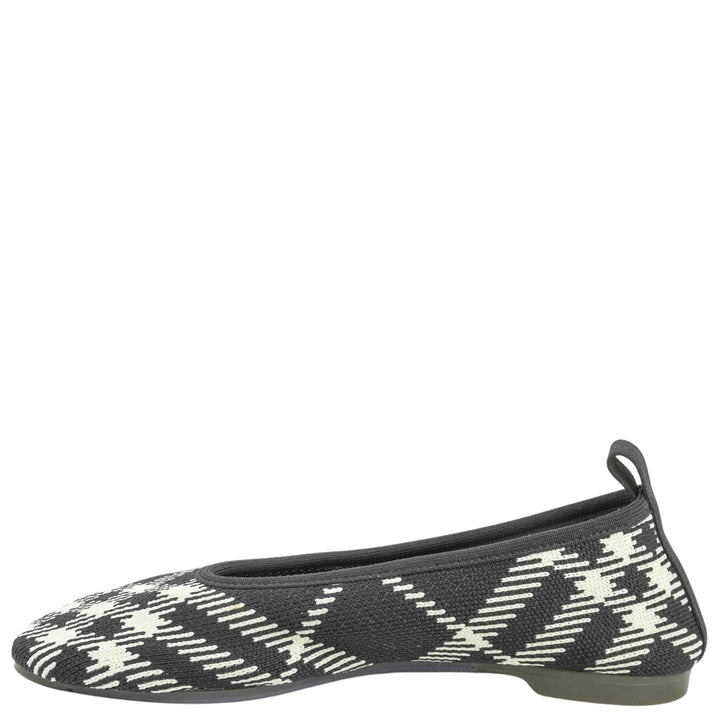 Burberry Ballerina Flats in Black and Chalk - Discounts on Burberry at UAL