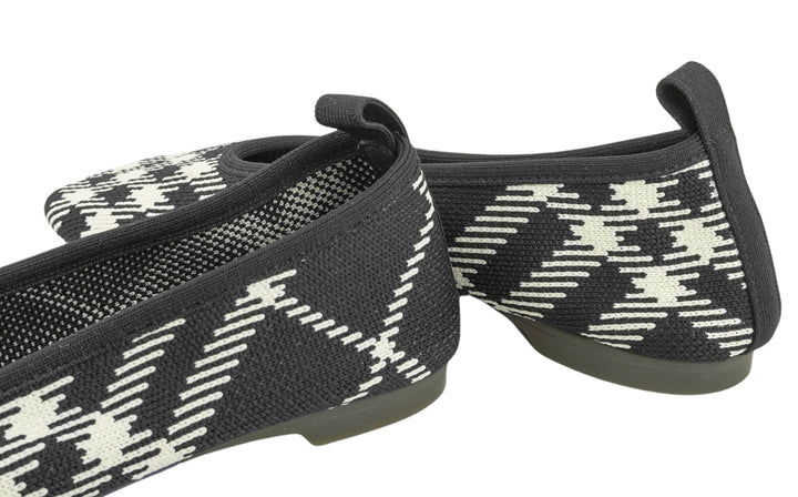 Burberry Ballerina Flats in Black and Chalk - Discounts on Burberry at UAL