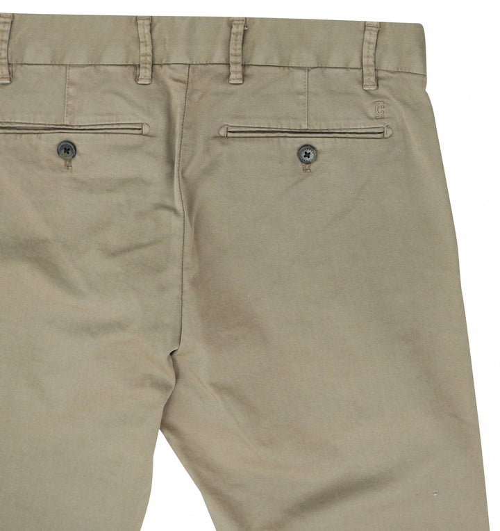 CLOSED Clifton Slim Pants in Khaki - Discounts on CLOSED at UAL