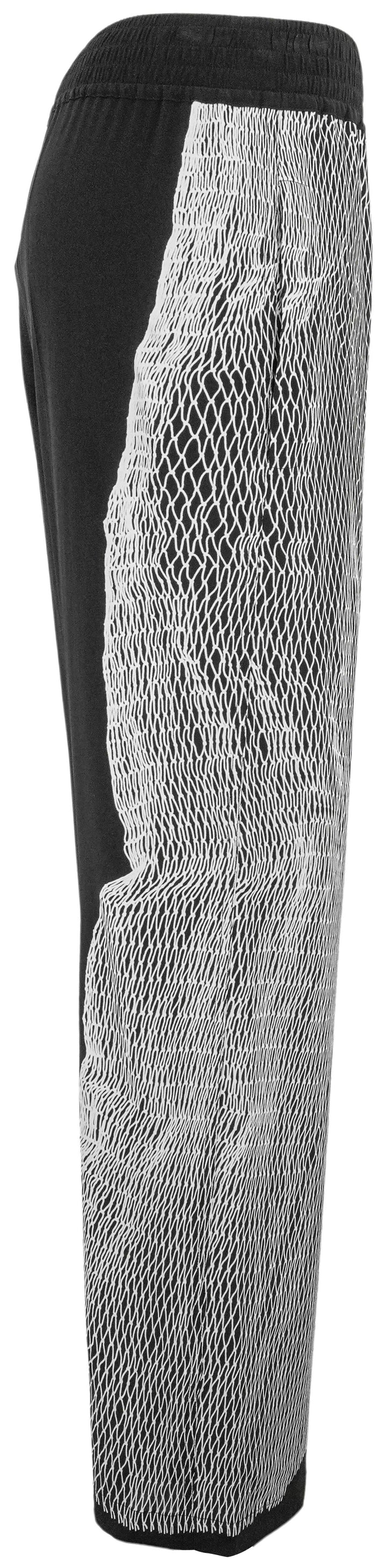 Victoria Beckham Printed Trousers in Black - Discounts on Victoria Beckham at UAL