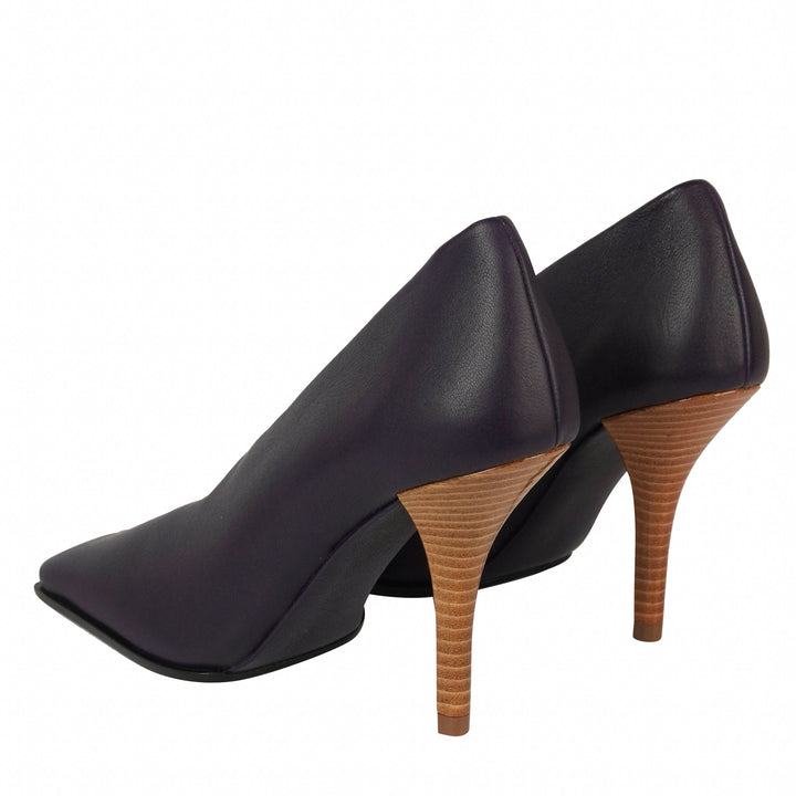 Alaïa Square Toe Pumps in Aubergine