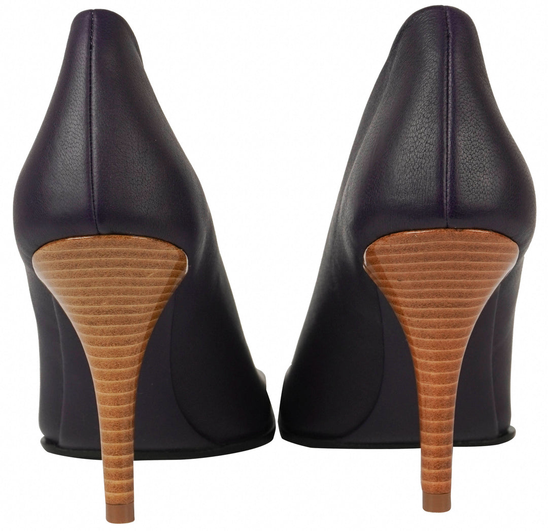 Alaïa Square Toe Pumps in Aubergine