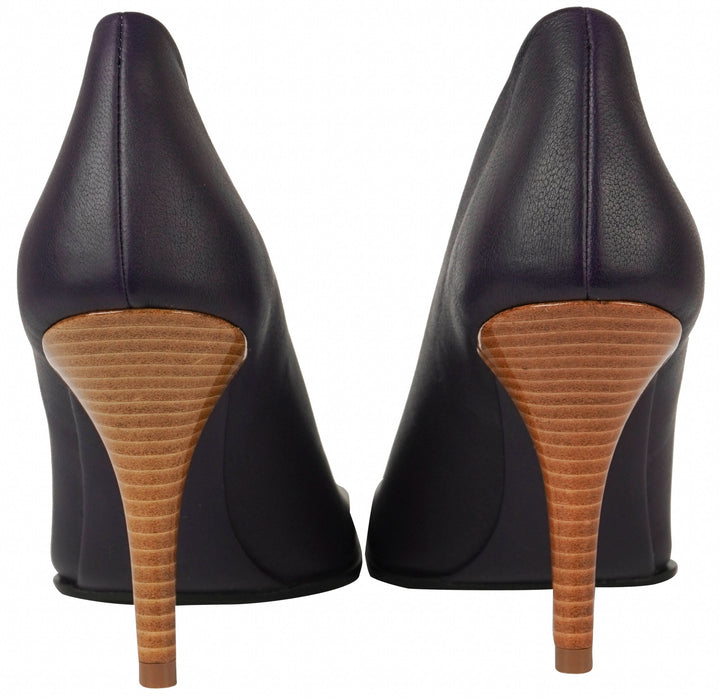 Alaïa Square Toe Pumps in Aubergine