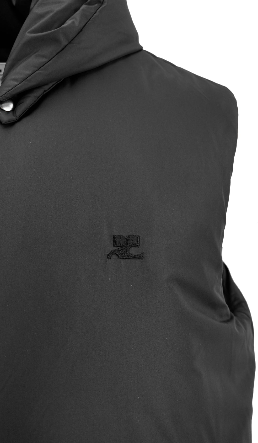 Courrèges Puffer Vest in Black - Discounts on Courrèges at UAL