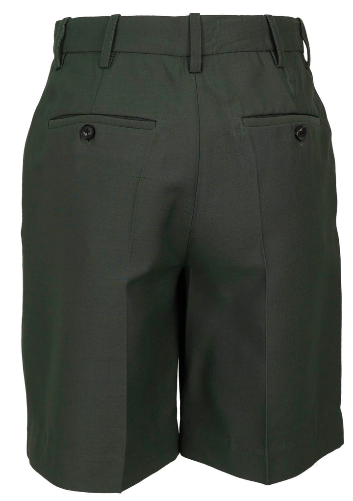 CO Straight Bermuda Shorts in Pistachio - Discounts on Co at UAL