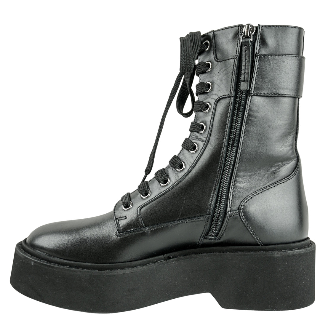 Roger Vivier Lace Up Boots in Black - Discounts on Roger Vivier at UAL