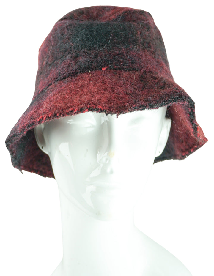 Isabel Benenato Wool Bucket Hat in Red and Black - Discounts on Isabel Benenato at UAL