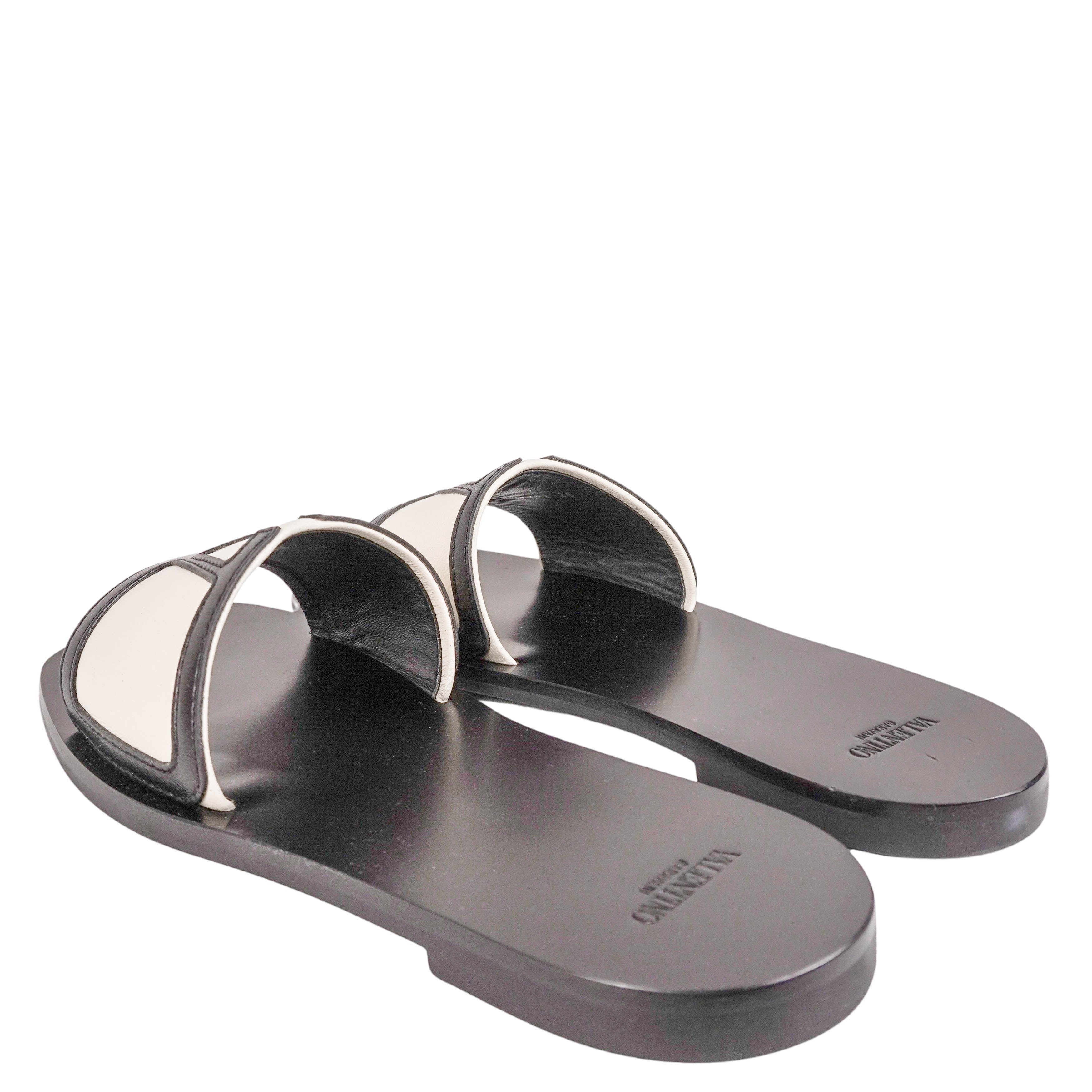 Valentino Discounts | Designer Apparel & Shoe Sale | UAL – United