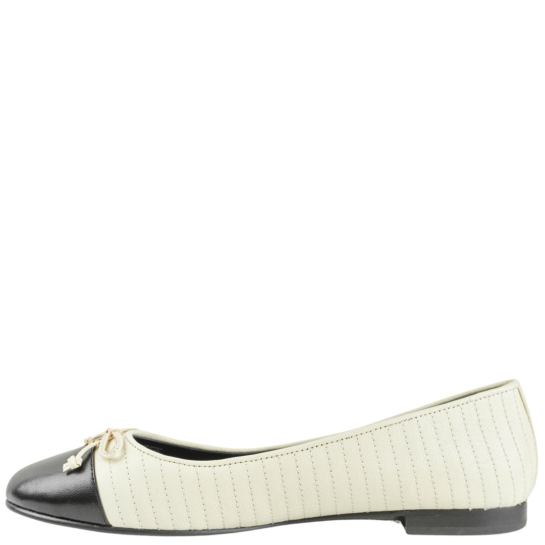 Tory Burch Quilted Ballet Flats in Light Cream/Perfect Black