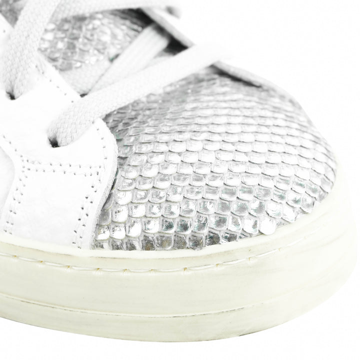 P448 John Lace-Up Low Top Sneaker in Peakary - Discounts on P448 at UAL