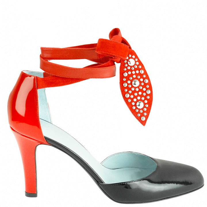 Valentino Ankle Strap Signature Pump in Nero Rouge - Discounts on Valentino at UAL