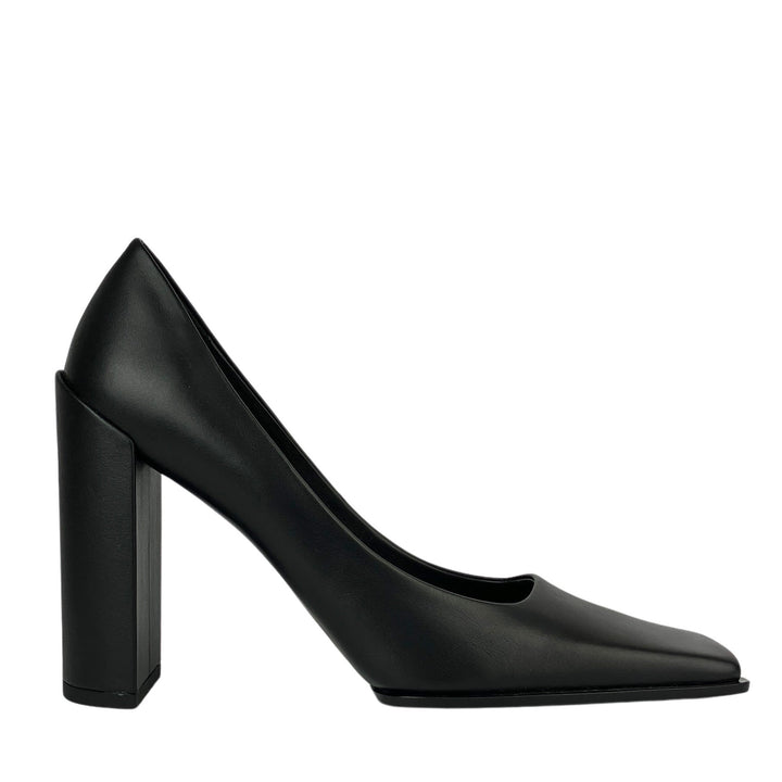 Alaïa 90 Pumps in Black - Discounts on Alaïa at UAL