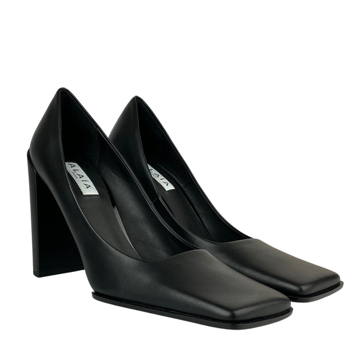 Alaïa 90 Pumps in Black - Discounts on Alaïa at UAL