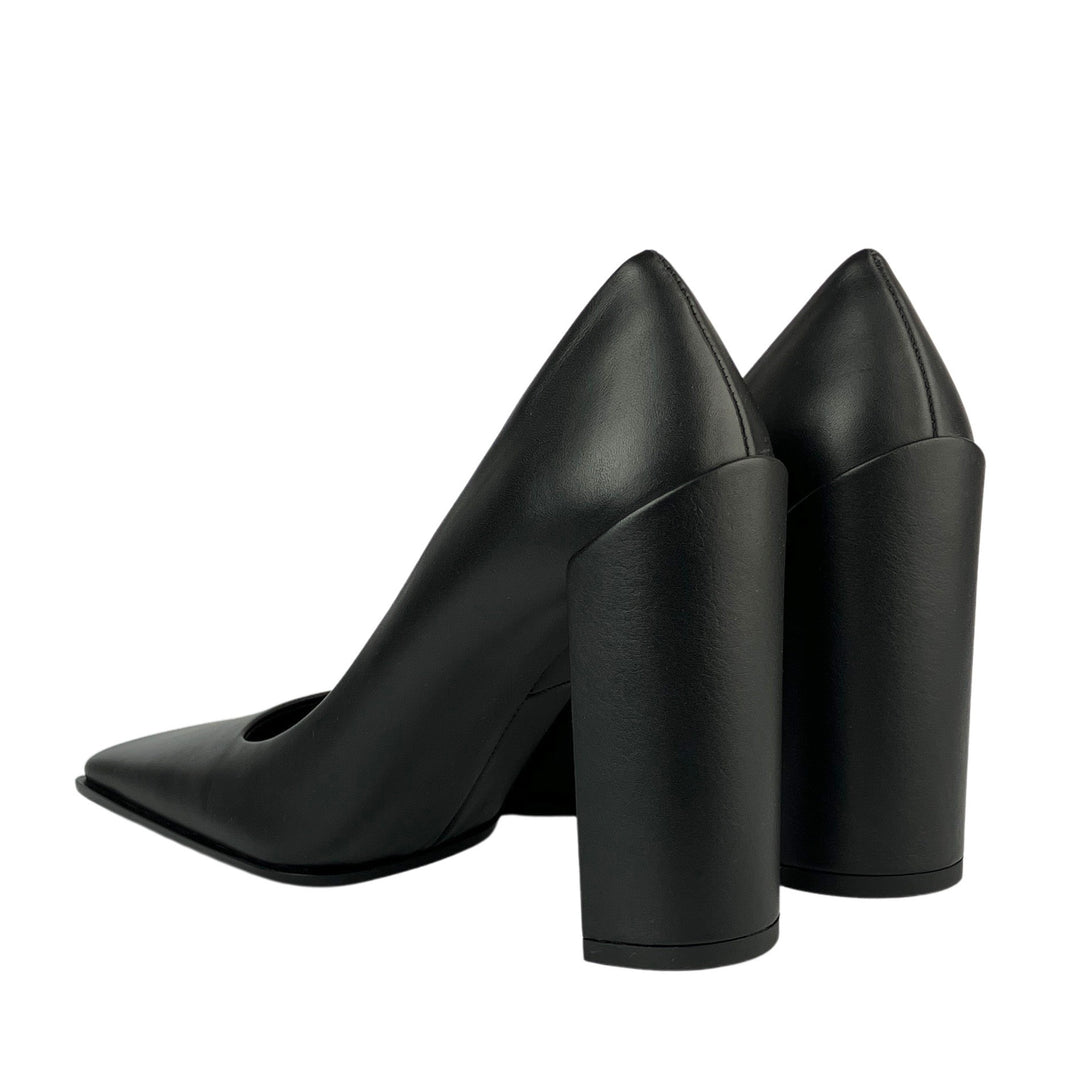 Alaïa 90 Pumps in Black - Discounts on Alaïa at UAL