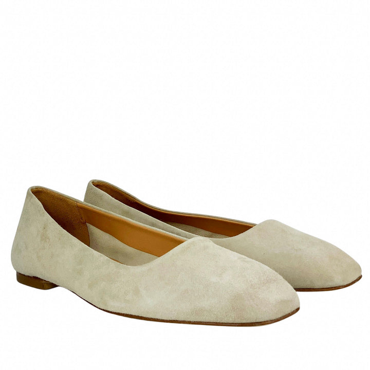 Aeyde Ida Ballet Falts in Latte - Discounts on Aeyde at UAL
