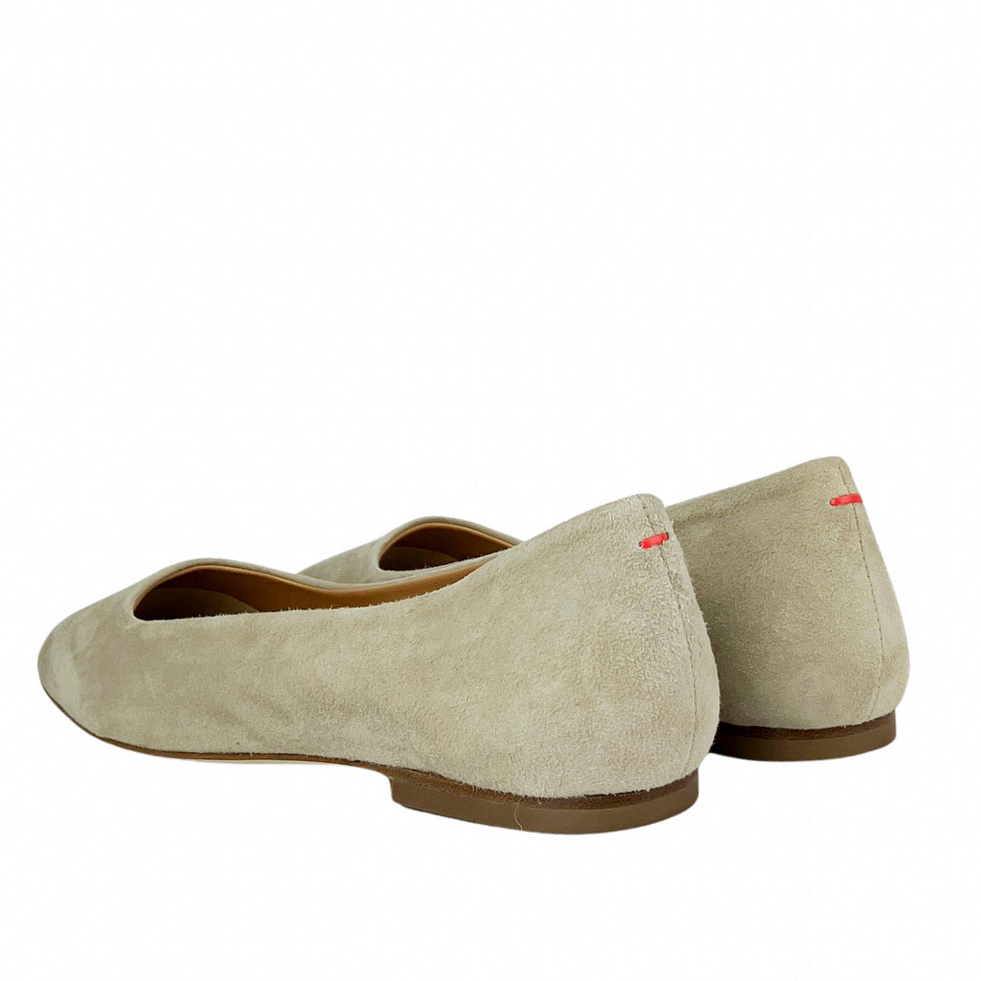 Aeyde Ida Ballet Falts in Latte - Discounts on Aeyde at UAL
