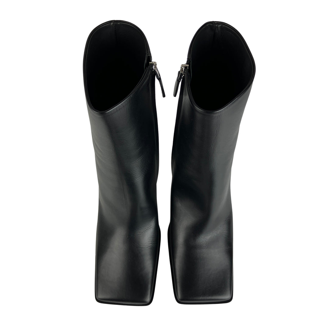 Alaïa Square Toe Boots in Black - Discounts on Alaïa at UAL