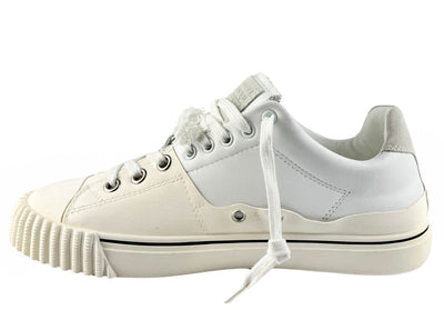 Maison Margiela New Evolution Sneaker in White and Cream - Discounts on Maison Margiela at UAL